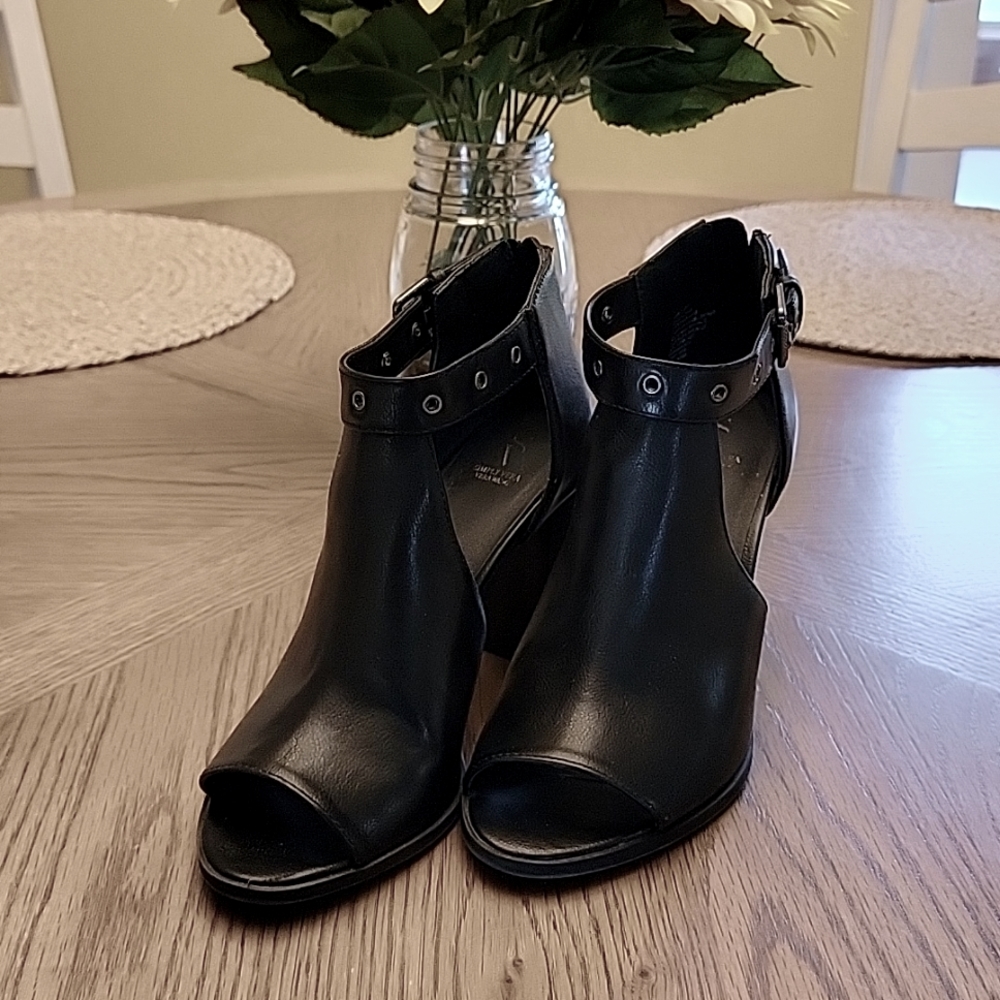 Simply Vera shoes